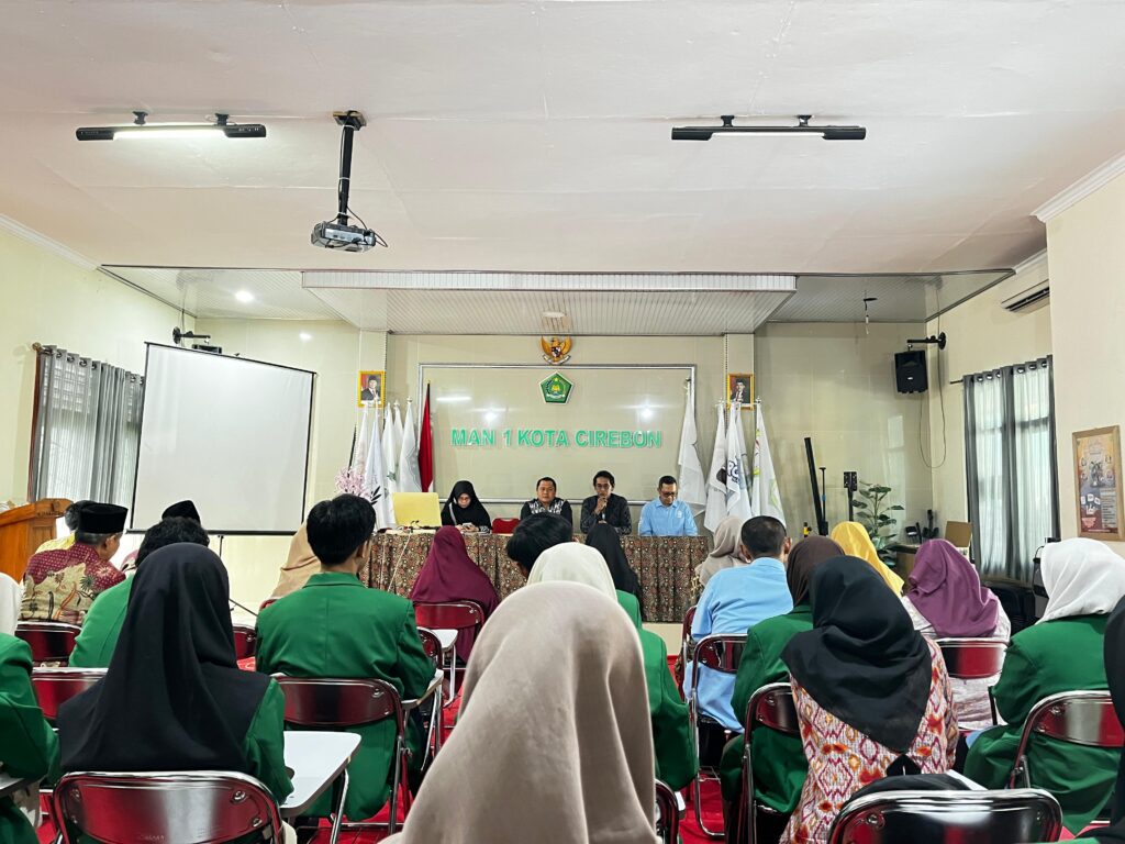 Mahasiswa Aqidah dan Filsafat Islam UIN Siber Syekh Nurjati Cirebon Mulai PPL di MAN 1 Kota Cirebon